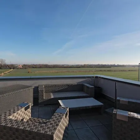 Penthouse-deck-8