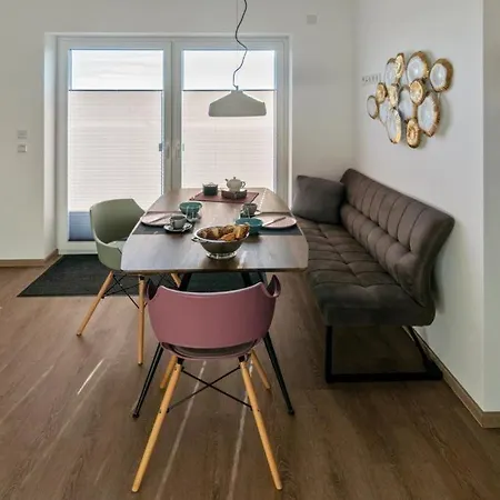 דירה Penthouse-deck-8 *